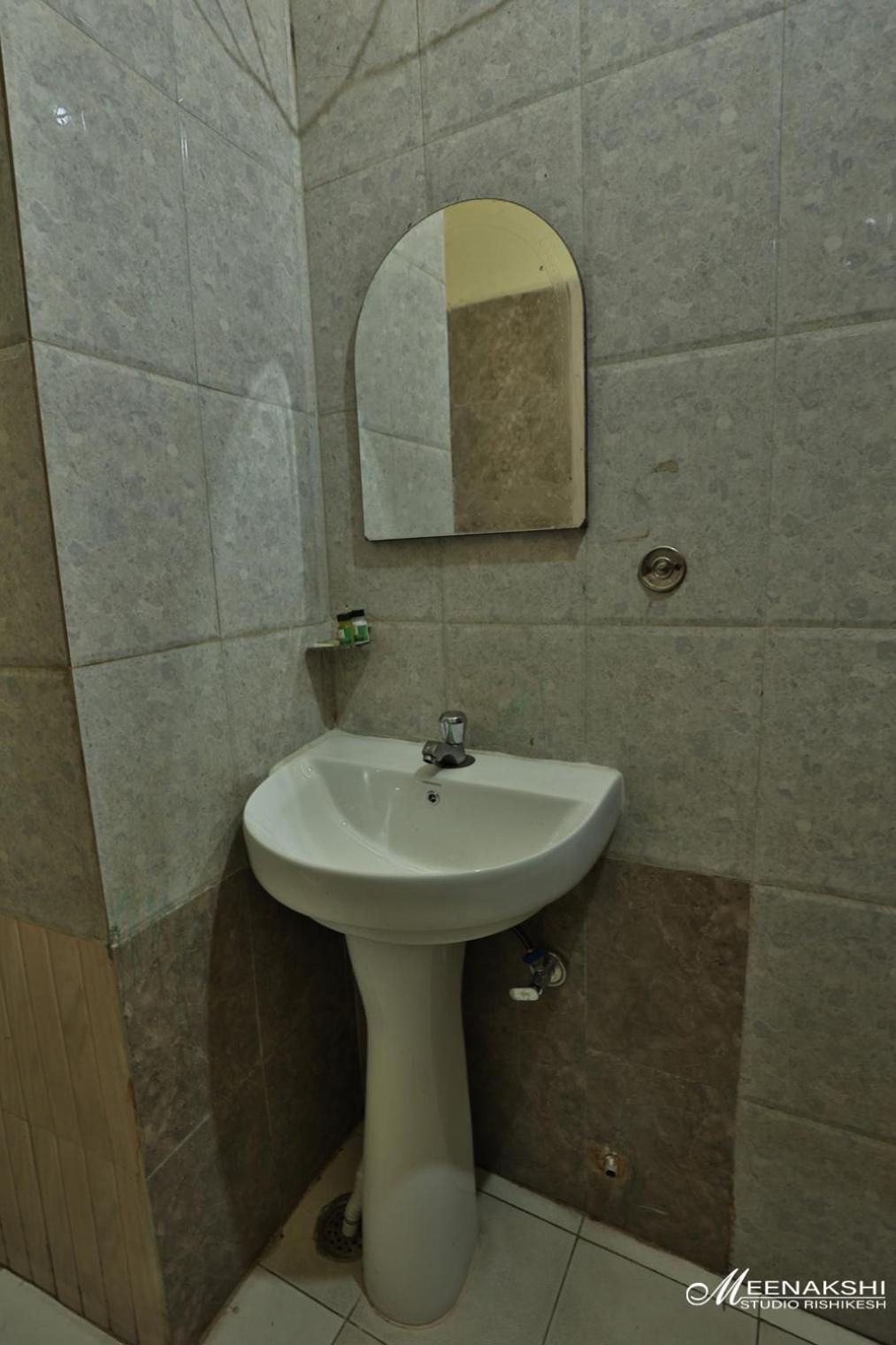 Hotel Haridev Roorkee Bagian luar foto