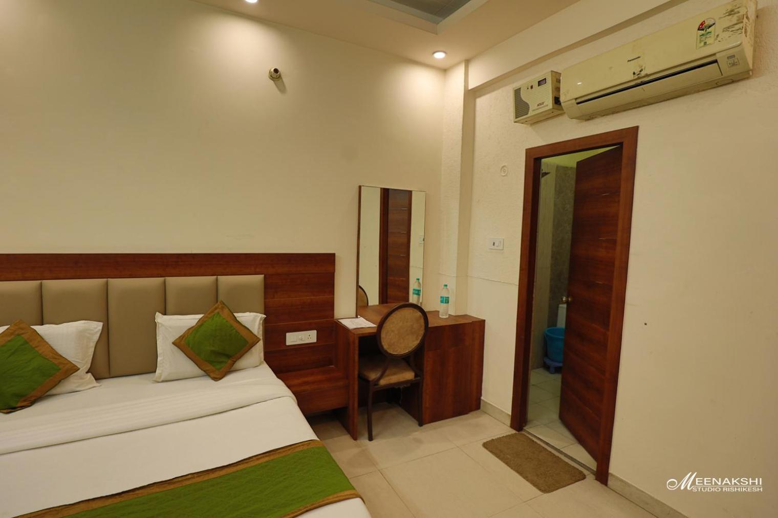 Hotel Haridev Roorkee Bagian luar foto
