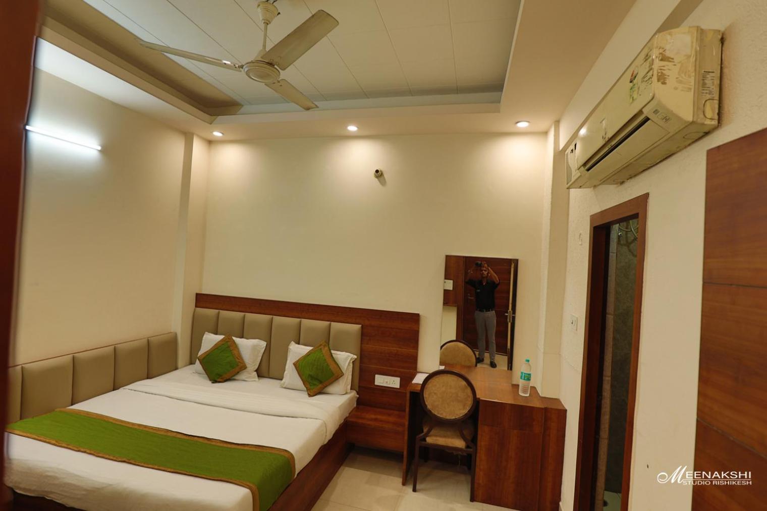 Hotel Haridev Roorkee Bagian luar foto